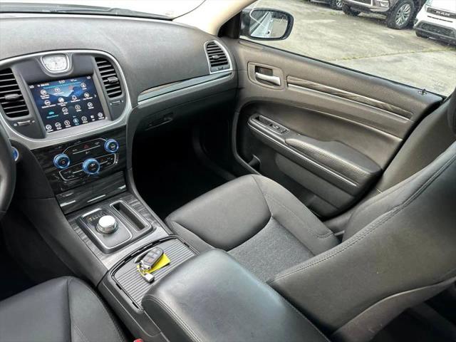2018 Chrysler 300 Touring