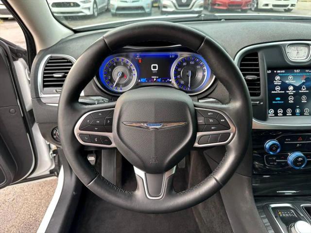 2018 Chrysler 300 Touring