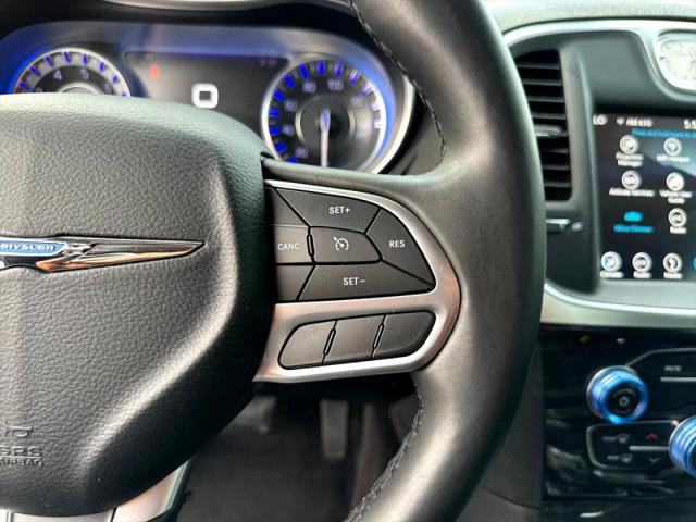 2018 Chrysler 300 Touring