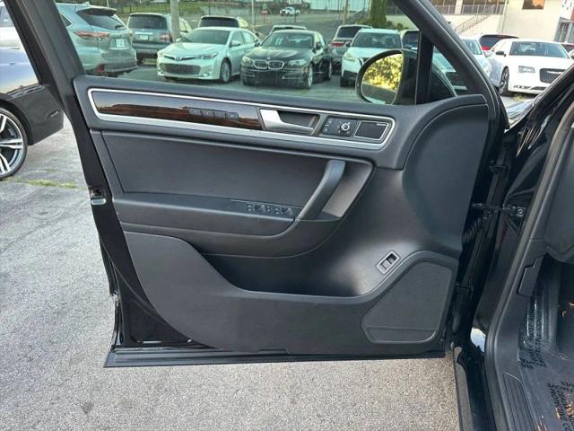 2014 Volkswagen Touareg 3.6L Executive