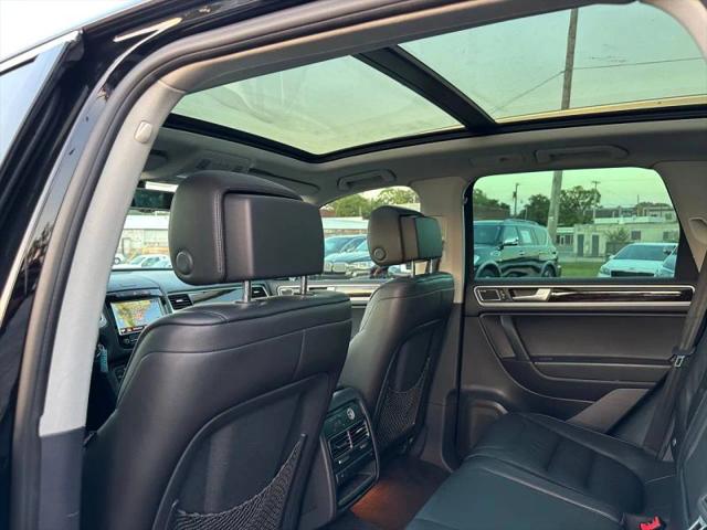 2014 Volkswagen Touareg 3.6L Executive