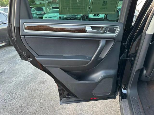 2014 Volkswagen Touareg 3.6L Executive