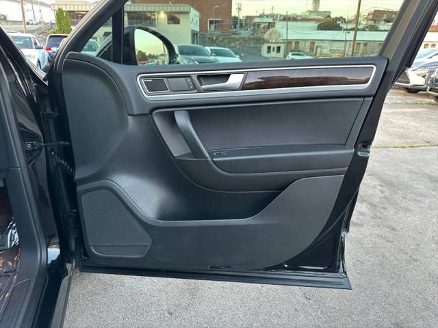 2014 Volkswagen Touareg 3.6L Executive