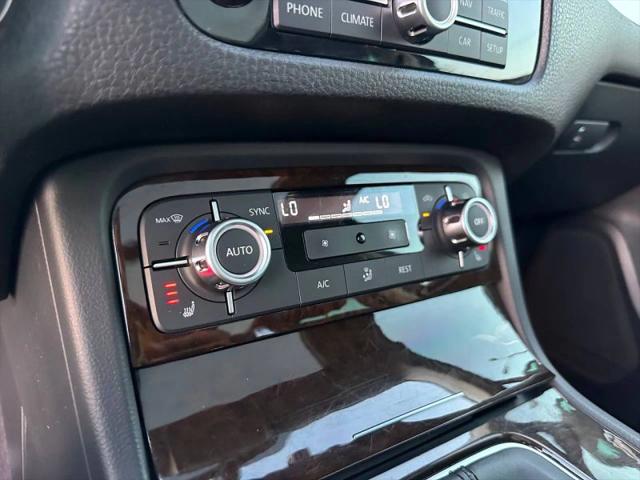 2014 Volkswagen Touareg 3.6L Executive