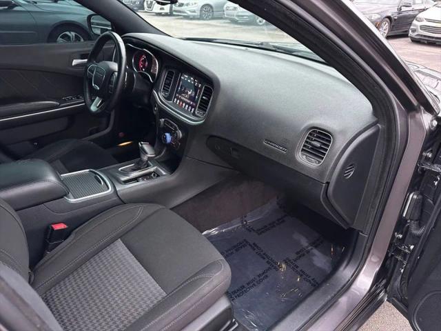 2017 Dodge Charger SXT RWD