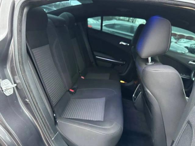 2017 Dodge Charger SXT RWD