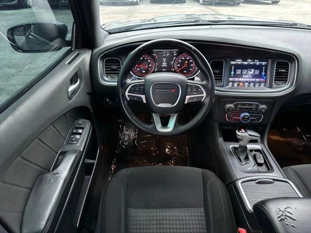 2017 Dodge Charger SXT RWD