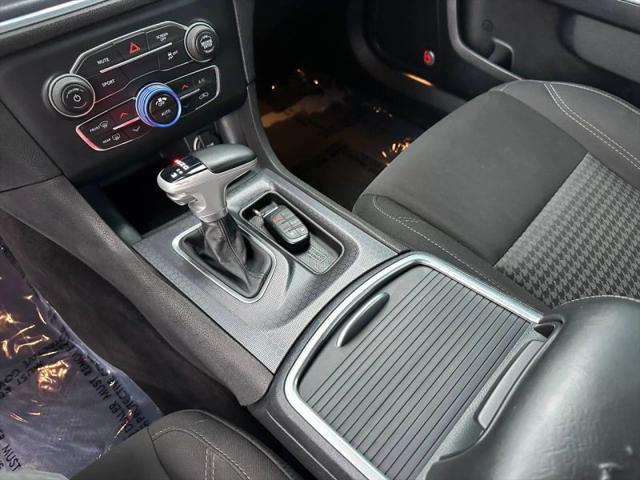 2017 Dodge Charger SXT RWD