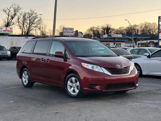 2015 Toyota Sienna LE 7 Passenger