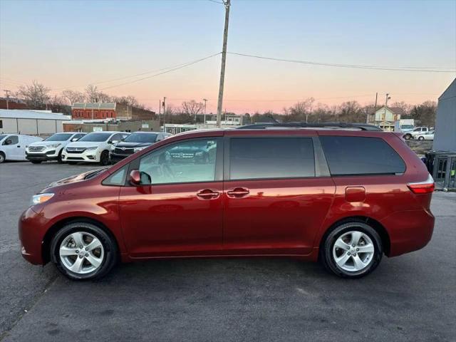 2015 Toyota Sienna LE 7 Passenger