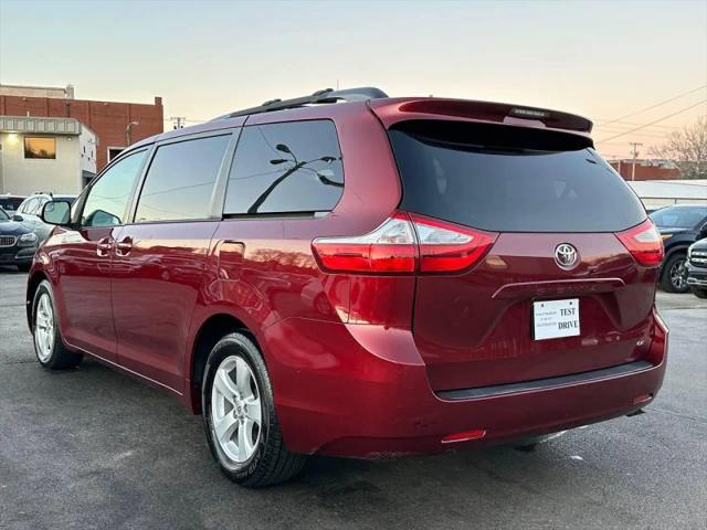 2015 Toyota Sienna LE 7 Passenger