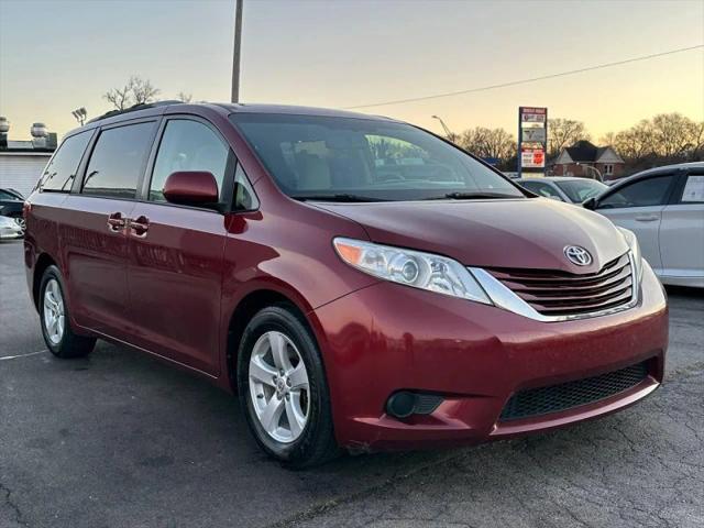 2015 Toyota Sienna LE 7 Passenger