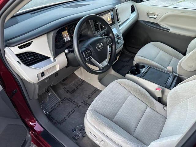 2015 Toyota Sienna LE 7 Passenger