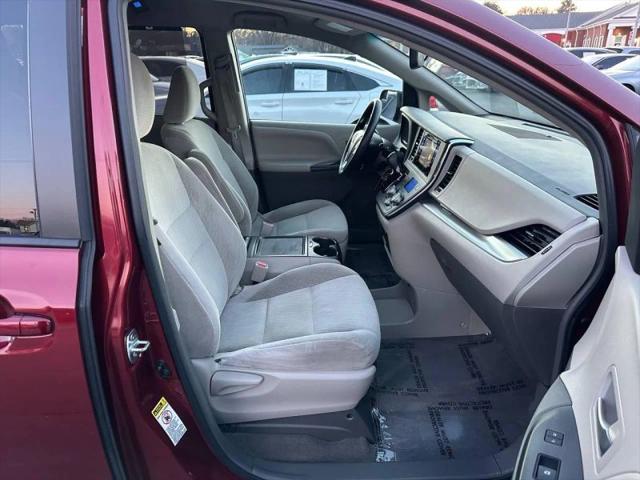 2015 Toyota Sienna LE 7 Passenger