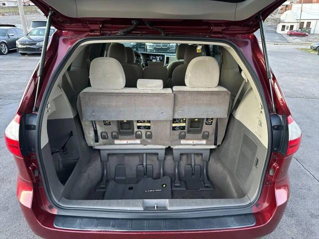 2015 Toyota Sienna LE 7 Passenger