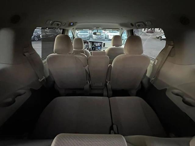 2015 Toyota Sienna LE 7 Passenger
