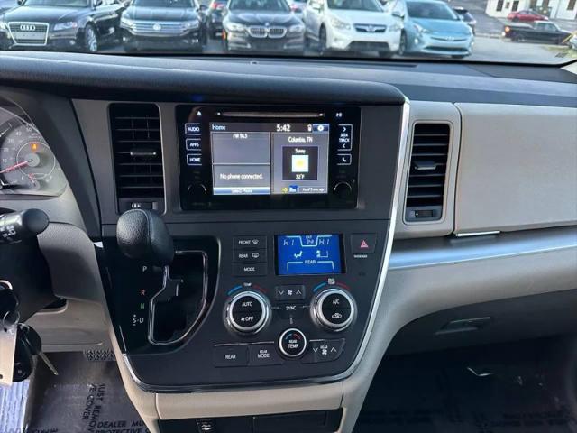 2015 Toyota Sienna LE 7 Passenger
