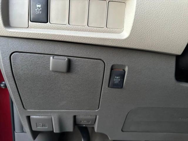 2015 Toyota Sienna LE 7 Passenger