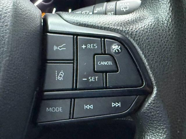 2023 Toyota Sienna LE