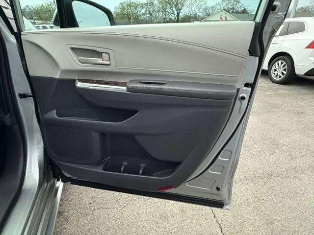2023 Toyota Sienna LE