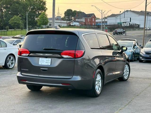 2020 Chrysler Voyager LX