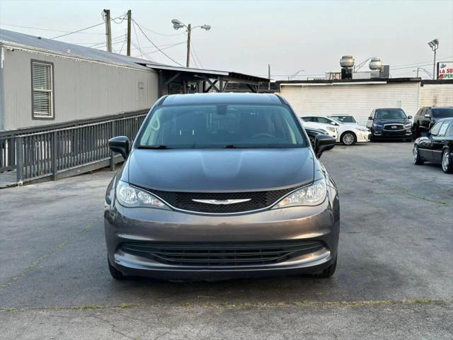 2020 Chrysler Voyager LX