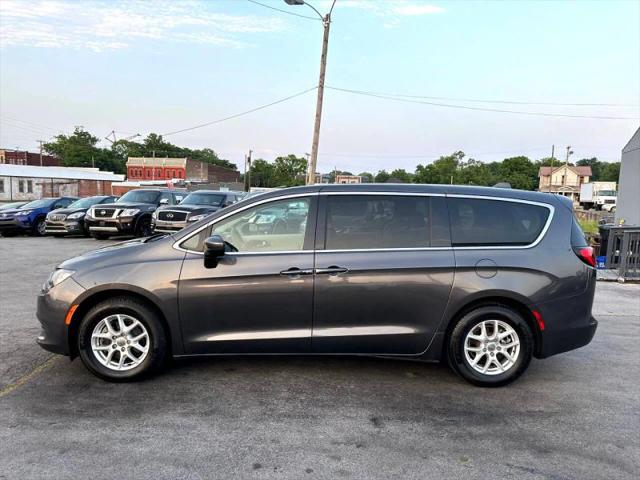 2020 Chrysler Voyager LX