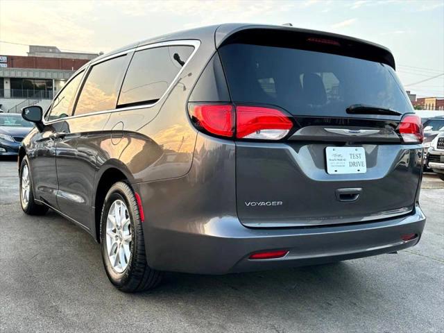 2020 Chrysler Voyager LX