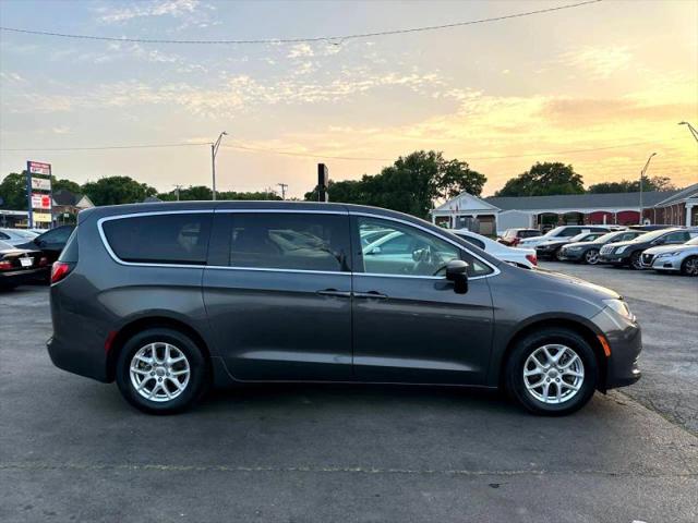 2020 Chrysler Voyager LX