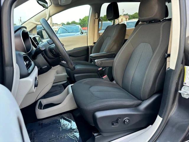 2020 Chrysler Voyager LX