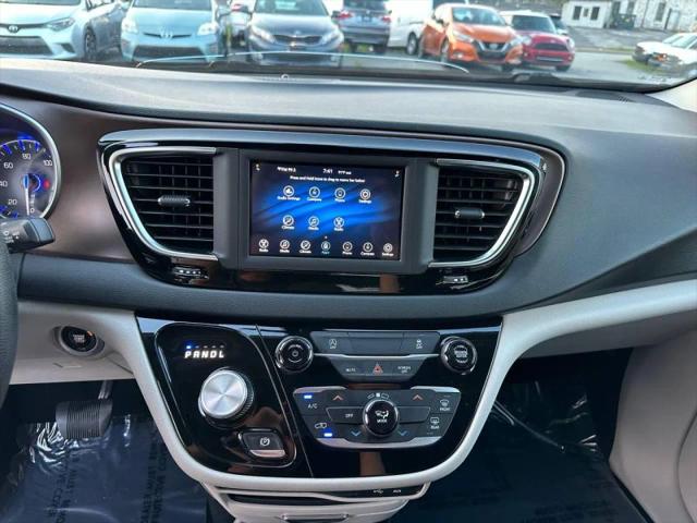 2020 Chrysler Voyager LX