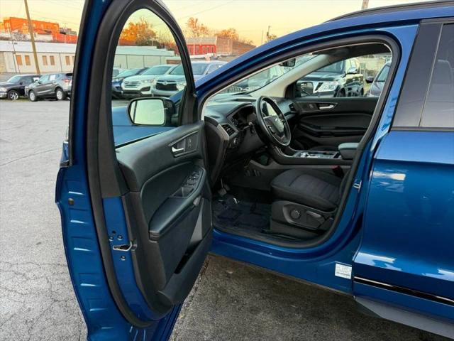2022 Ford Edge SE