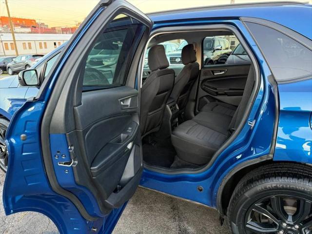 2022 Ford Edge SE