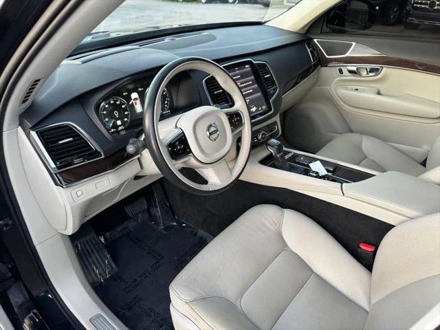 2016 Volvo XC90 T6 Momentum