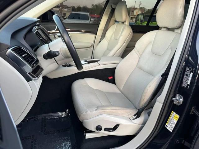 2016 Volvo XC90 T6 Momentum