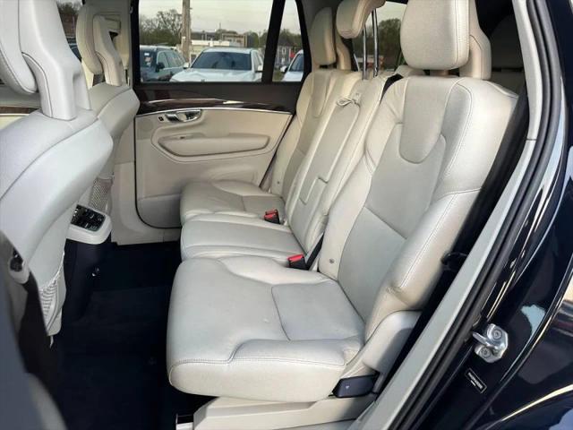 2016 Volvo XC90 T6 Momentum