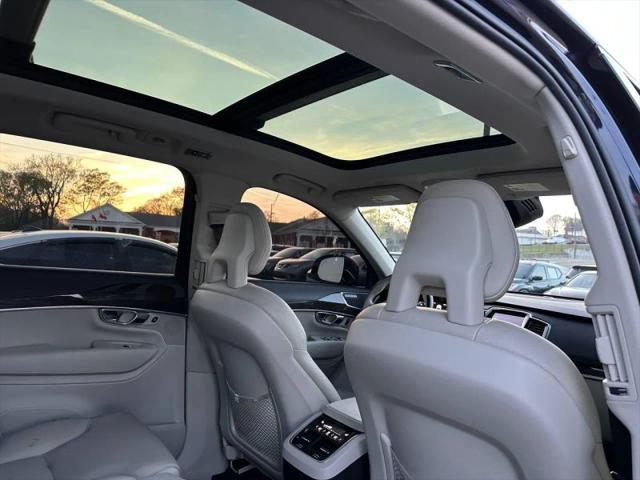 2016 Volvo XC90 T6 Momentum