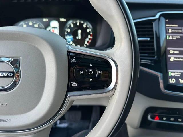 2016 Volvo XC90 T6 Momentum