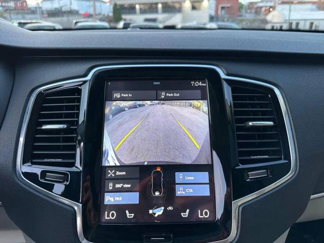 2016 Volvo XC90 T6 Momentum