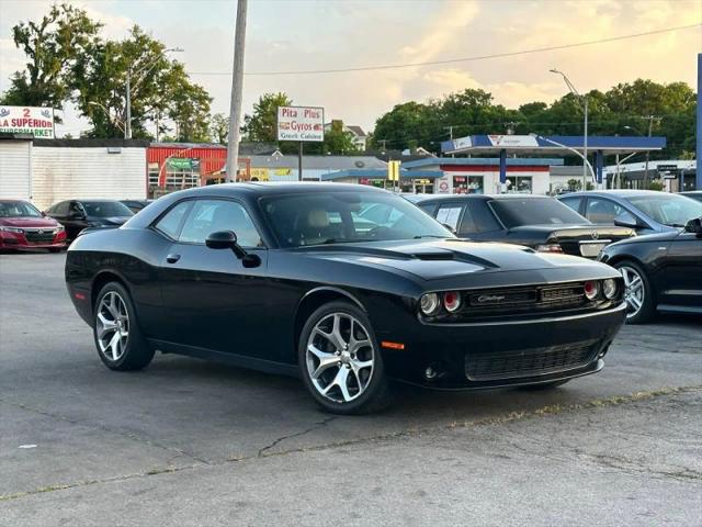 2016 Dodge Challenger SXT Plus