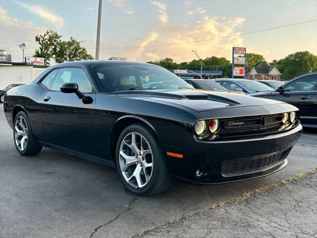 2016 Dodge Challenger SXT Plus
