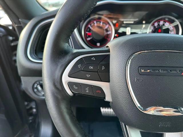 2016 Dodge Challenger SXT Plus