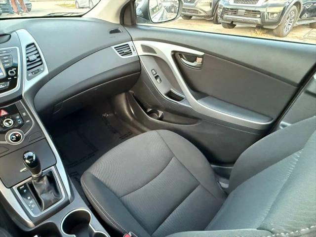 2015 Hyundai Elantra SE