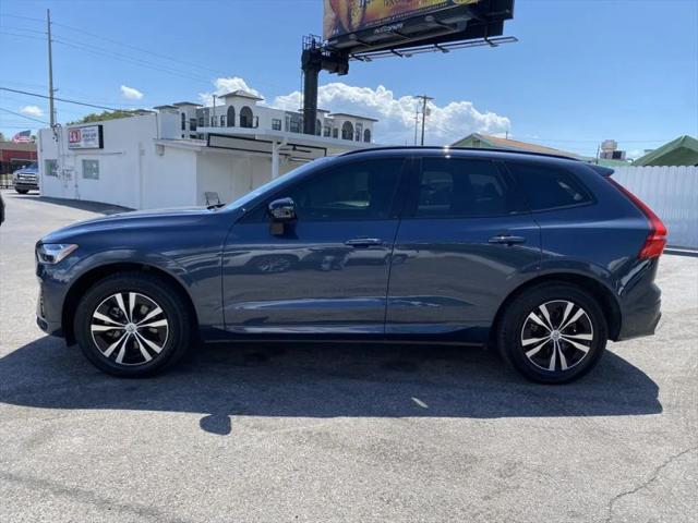 2024 Volvo XC60 B5 Core Dark Theme
