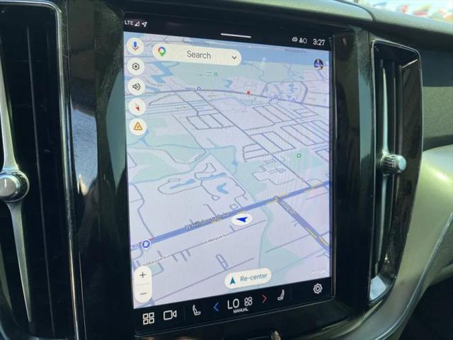 2024 Volvo XC60 B5 Core Dark Theme