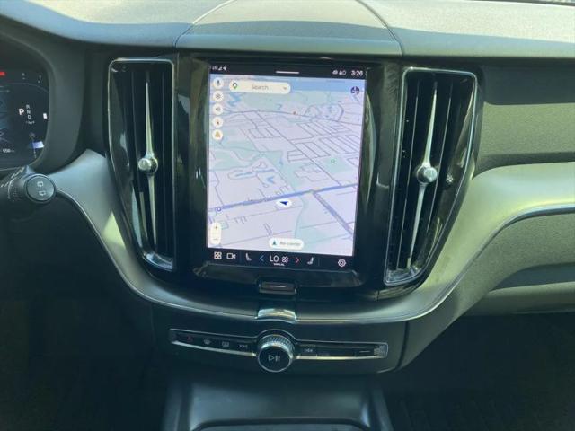 2024 Volvo XC60 B5 Core Dark Theme