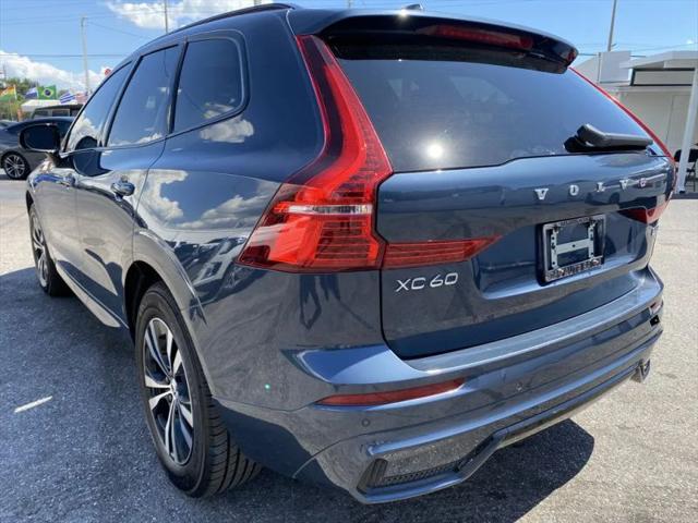 2024 Volvo XC60 B5 Core Dark Theme