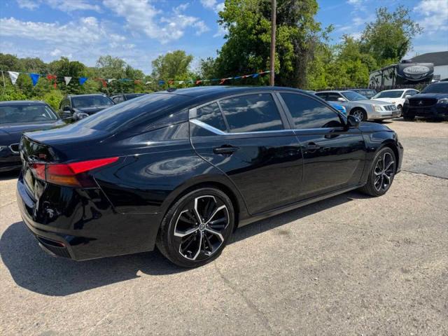 2023 Nissan Altima SR FWD