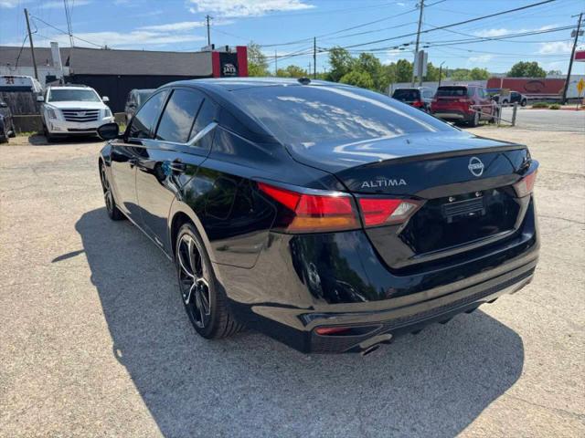 2023 Nissan Altima SR FWD