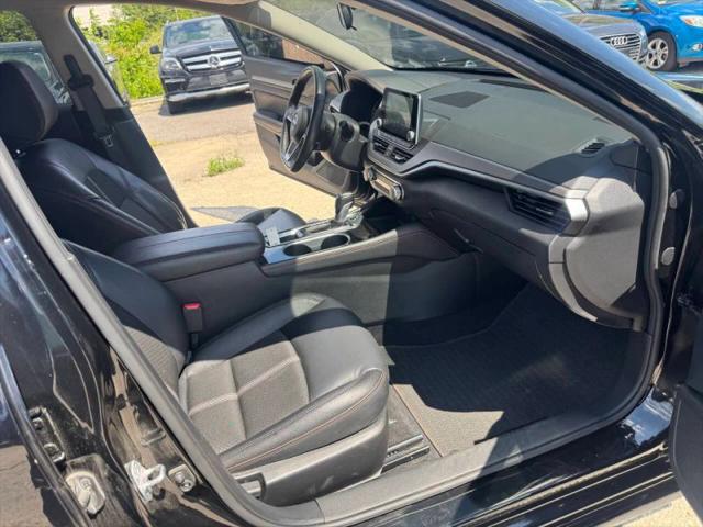 2023 Nissan Altima SR FWD